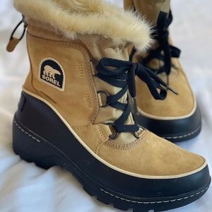 SOREL WOMEN’S SUEDE BOOT SIZE 7